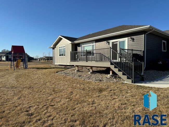 2201 Dean Dr, House other with 5 bedrooms, 4 bathrooms and null parking in Mitchell SD | Image 36