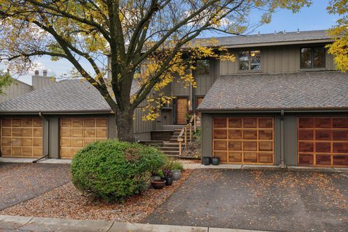a-9036 Neill Lake Rd, Eden Prairie, MN, 55347-2045 | Card Image
