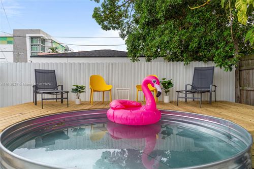 968 Ne 80th St, Miami, FL, 33138-4652 | Card Image