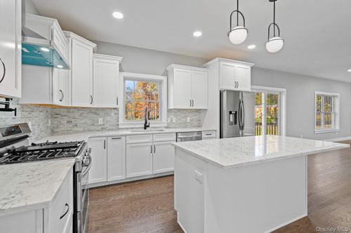 59 Paddock Dr, Pine Bush, NY, 12566-6848 | Card Image