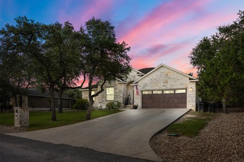 4 Maplewood Rd, Wimberley, TX, 78676-2113 | Card Image