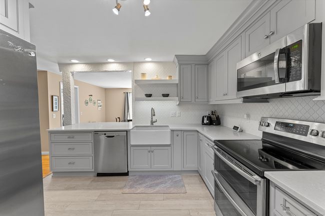 28 Hilltop Dr, House other with 4 bedrooms, 3 bathrooms and 6 parking in Trumbull CT | Image 20