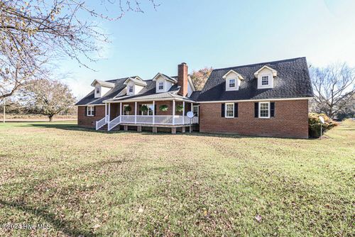 93 Carolines Ln, Whitakers, NC, 27891-8805 | Card Image