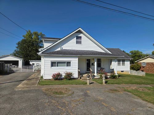 404 E 3rd St, Grayson, KY, 41143-1312 | Card Image