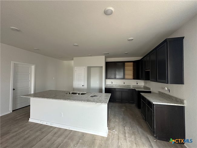 909 James Parker Cir, House other with 4 bedrooms, 2 bathrooms and null parking in Killeen TX | Image 6