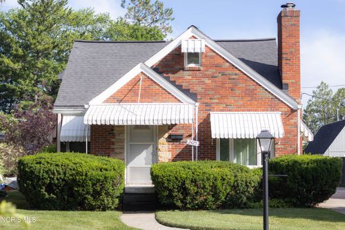2425 River Rd, Maumee, OH, 43537-3759 | Card Image