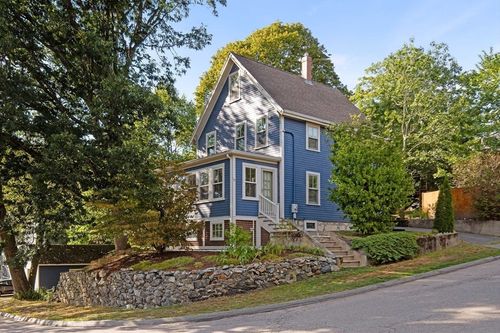 11 Church St, Melrose, MA, 02176-6305 | Card Image