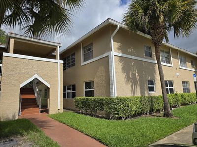 18-F - 824 Twin Lakes Dr, Condo with 2 bedrooms, 2 bathrooms and null parking in Coral Springs FL | Image 1