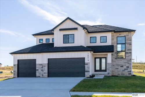 16619 Abigail St, Bennington, NE, 68007 | Card Image