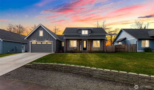 809 Pine Crest Dr, Everson, WA, 98247-9600 | Card Image