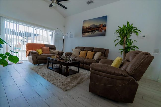 2822 Moultrie Creek Dr, House other with 3 bedrooms, 2 bathrooms and null parking in KISSIMMEE FL | Image 16