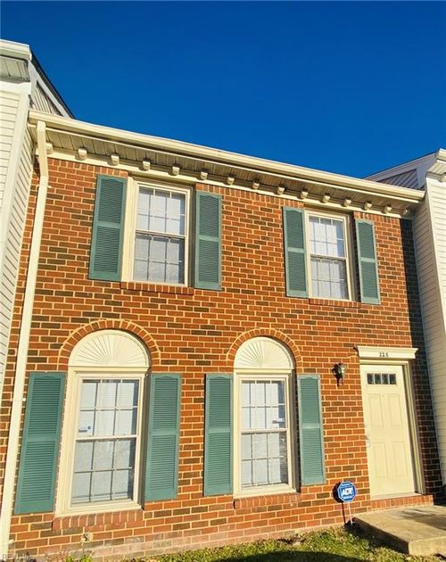 228 Windbrooke Ln, Virginia Beach, VA, 23462-7271 | Card Image