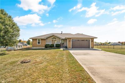 15275 Roger Road, House other with 3 bedrooms, 3 bathrooms and null parking in Leavenworth KS | Image 3