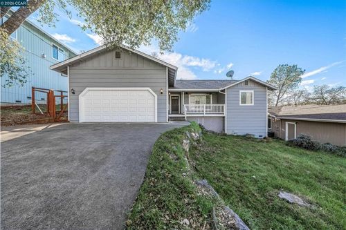 18357 Deer Hill Rd, Hidden Valley Lake, CA, 95467-8136 | Card Image