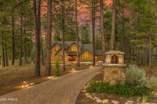 2300 W Kiltie Ln, Flagstaff, AZ, 86005-9106 | Card Image