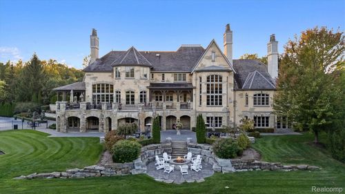 5537 Orchard Ridge Dr, Oakland Twp, MI, 48306-2399 | Card Image