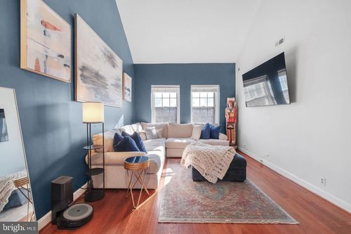 apt-c1-4817 31st St S, ARLINGTON, VA, 22206-1640 | Card Image