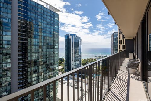 3014-987 Queen St, Honolulu, HI, 96814-4117 | Card Image