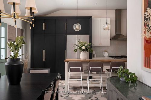 4 Dunstable Pl, Etobicoke, ON, M9R3A9 | Card Image