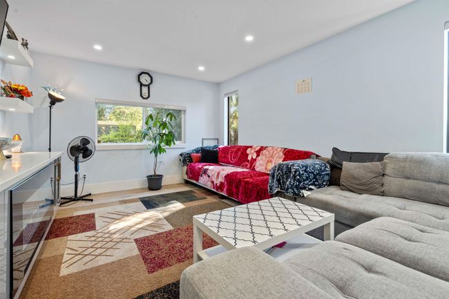 22178 124 Ave, House other with 8 bedrooms, 5 bathrooms and 10 parking in Maple Ridge BC | Image 23