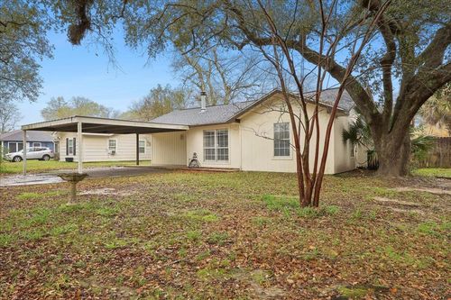 9 Circle P, Orange, TX, 77630-4625 | Card Image