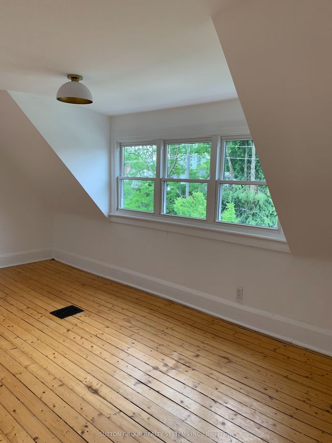 55 Browning Ave, House attached with 4 bedrooms, 1 bathrooms and null parking in Toronto ON | Image 8