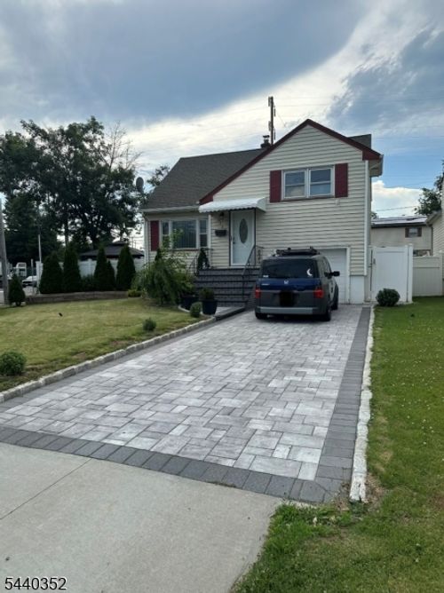 422 W Linden Ave, Linden, NJ, 07036-4320 | Card Image