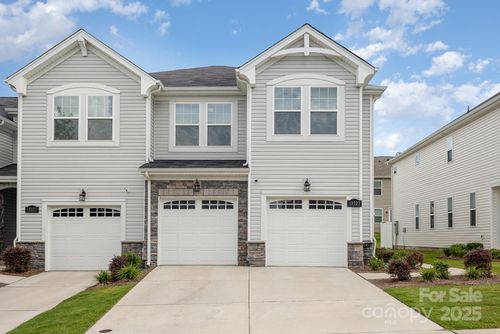 13327 Savaine St, Charlotte, NC, 28278-8590 | Card Image