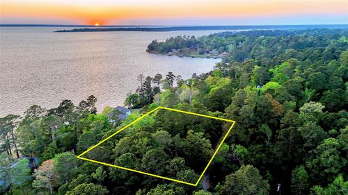 252 Forest Ridge Dr, Livingston, TX, 77351-3715 | Card Image