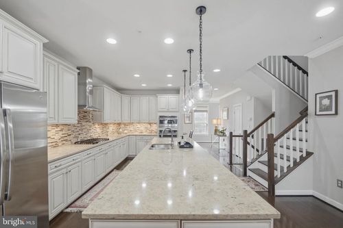 4 Wedge Way, BALTIMORE, MD, 21208-1210 | Card Image