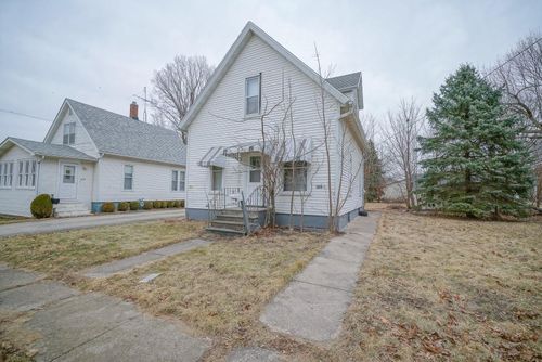 118 N Locust St, Genoa, IL, 60135-1229 | Card Image
