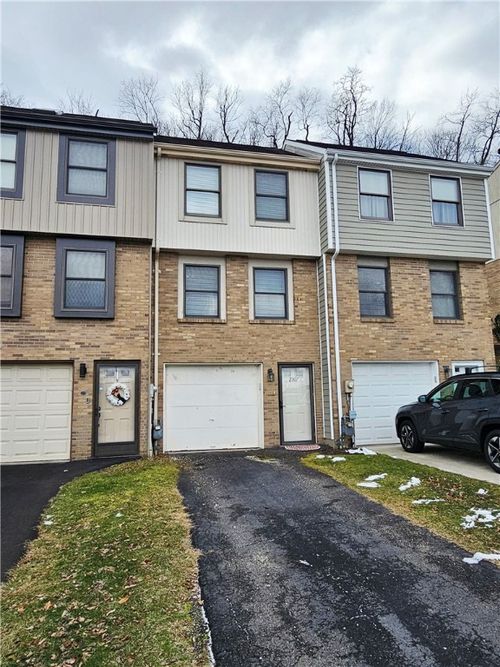 2307 Old Greentree Rd, Carnegie, PA, 15106-3805 | Card Image