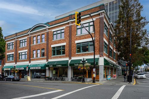 301-1012 Douglas St, Victoria, BC, V8W2C4 | Card Image