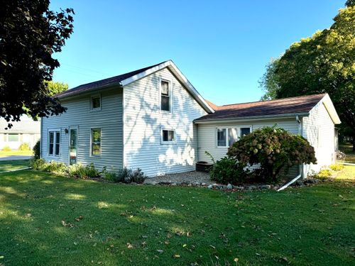 301 E Market St, Hennepin, IL, 61327-9413 | Card Image