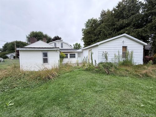 86 Gaige St, Croswell, MI, 48422-1107 | Card Image