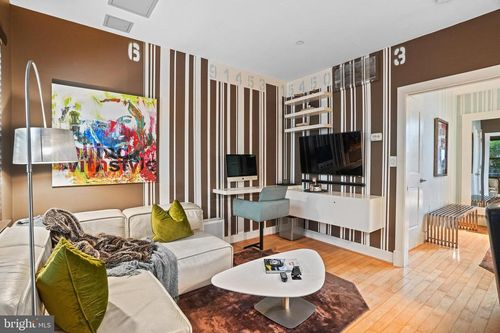 apt-105-5201 Wisconsin Ave Nw, WASHINGTON, DC, 20015-2124 | Card Image