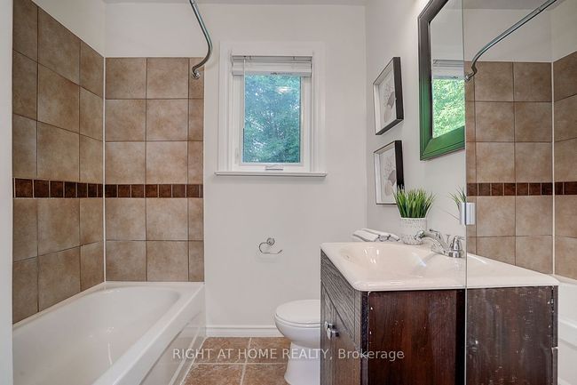 2 Citadel Dr, House other with 3 bedrooms, 2 bathrooms and 2 parking in Scarborough ON | Image 34