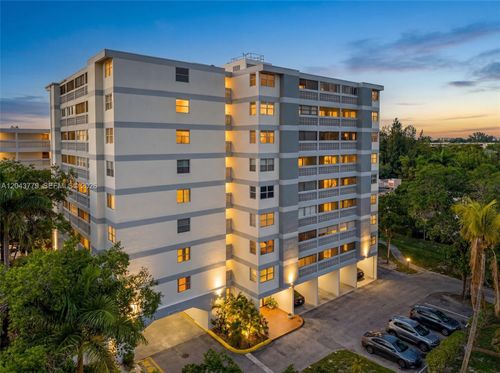 405-3301 Spanish Moss Ter, Lauderhill, FL, 33319-5004 | Card Image