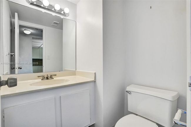 APT-2003 - 18151 Ne 31 St Ct, Condo with 1 bedrooms, 2 bathrooms and null parking in Aventura FL | Image 23