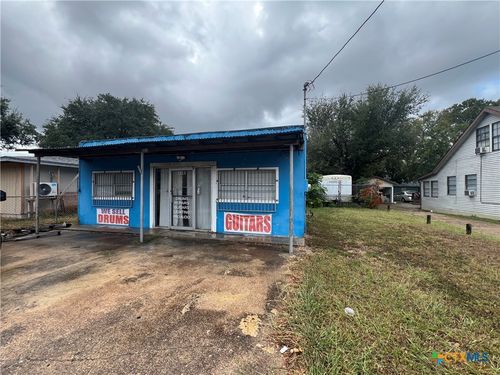 1513 E North & 607 N. Cleveland Street, Victoria, TX, 77901 | Card Image