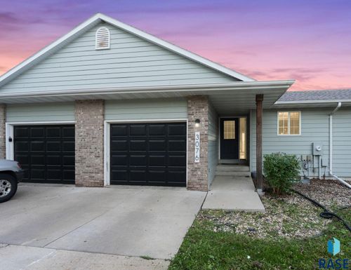 3076 E Bragstad Dr, Sioux Falls, SD, 57103-4041 | Card Image