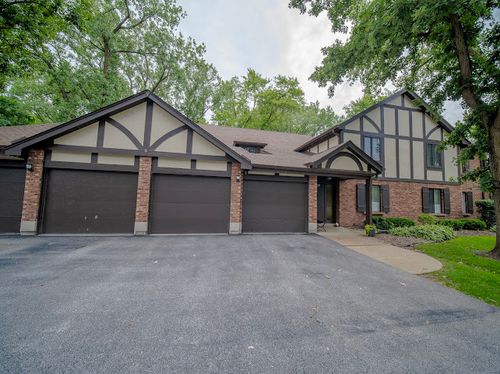 unit-c-8125 Willow Dr, Palos Hills, IL, 60465-2567 | Card Image