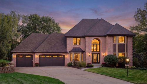 685 Valley View Ct, Shoreview, MN, 55126-2318 | Card Image