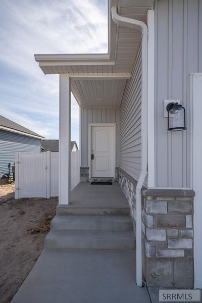 Covered Front Porch | Image 2