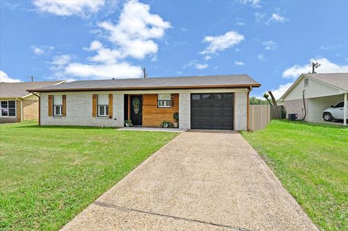 2408 Morris Dr, Corsicana, TX, 75110-1968 | Card Image