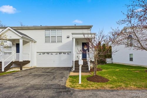 118 Towne Square Ct, Eureka, MO, 63025-1937 | Card Image