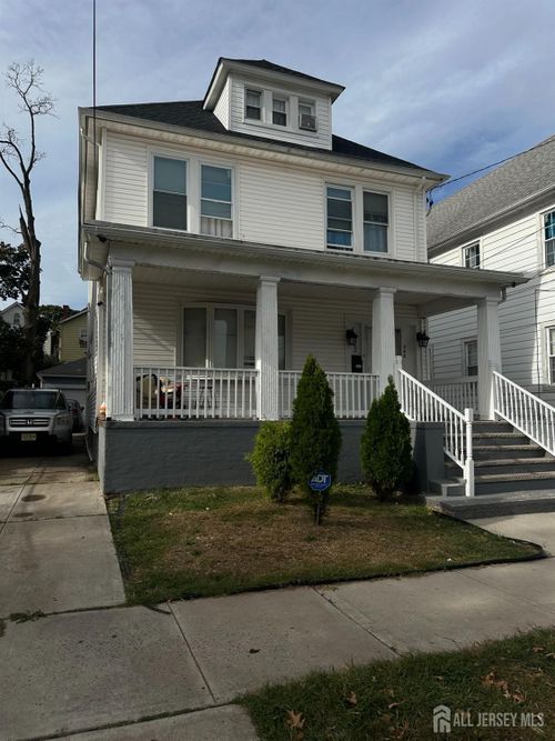262 Hale St, New Brunswick, NJ, 08901-2922 | Card Image