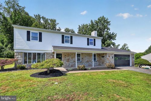 207 Sylvan Dr, POTTSTOWN, PA, 19465-8328 | Card Image