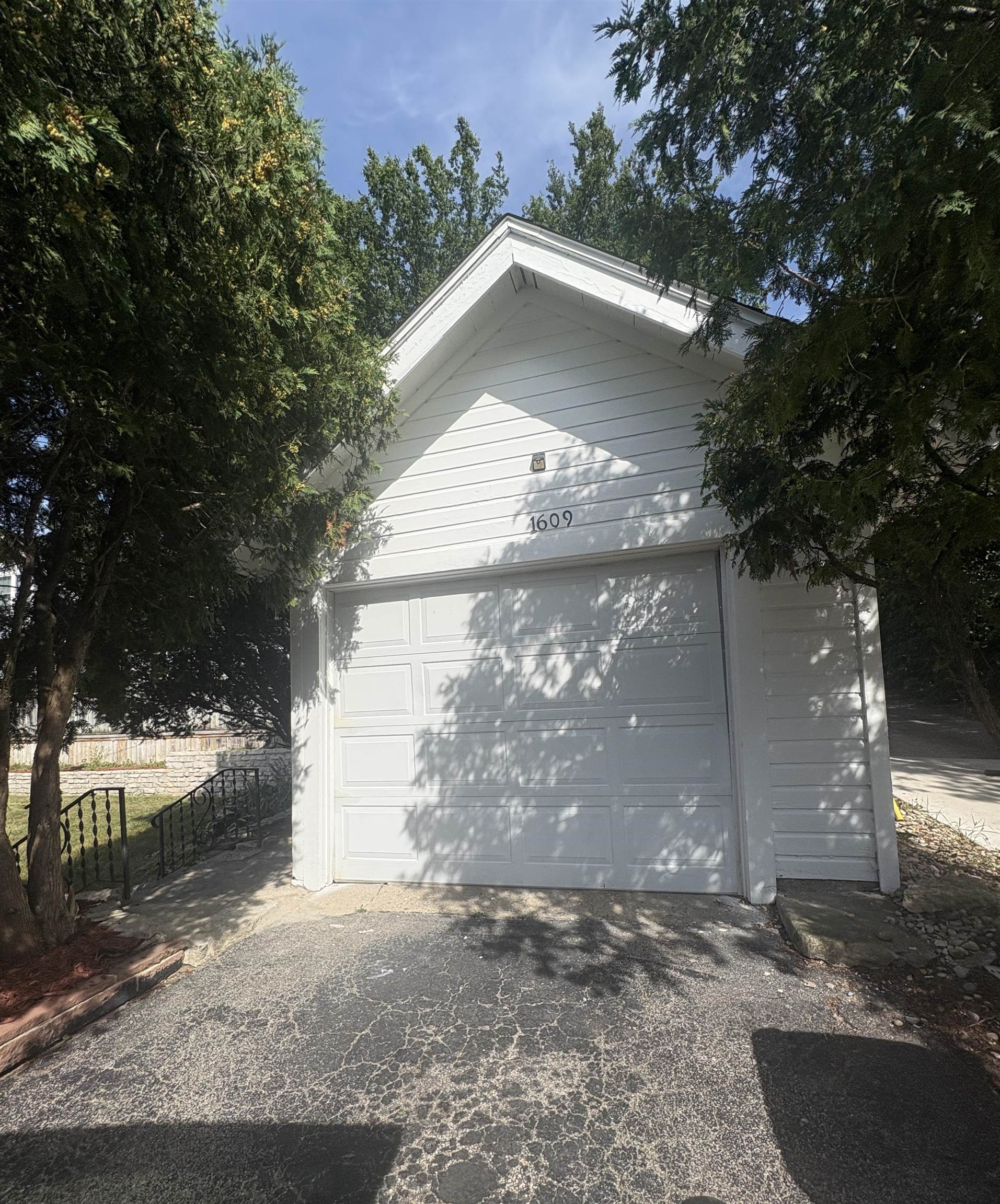Residential Lease in ROCKFORD
