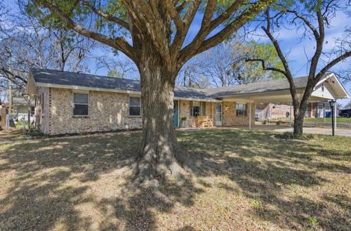 1224 N Texas St, De Leon, TX, 76444-1112 | Card Image